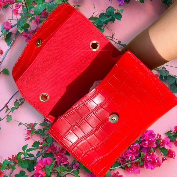 Red Purse - Picture 7 of 8